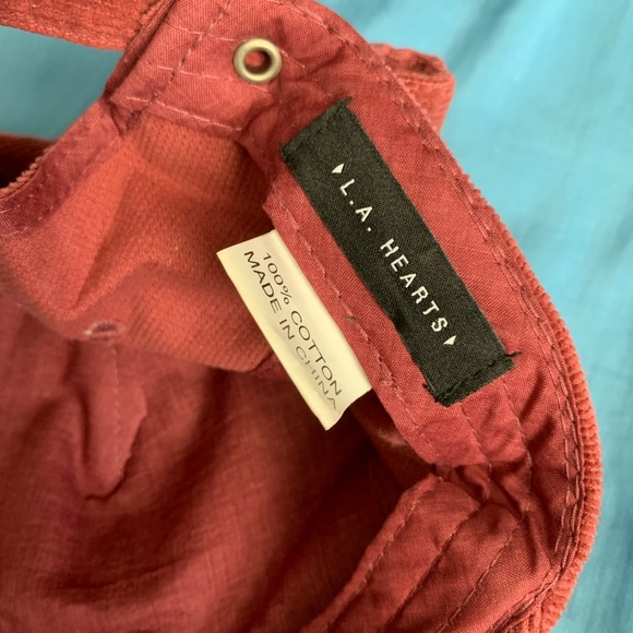 LA Hearts ribbed velour baseball hat. - Picture 2 of 3